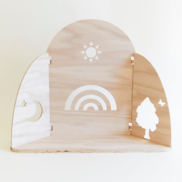 Nature Table Display – Sarah's Silks