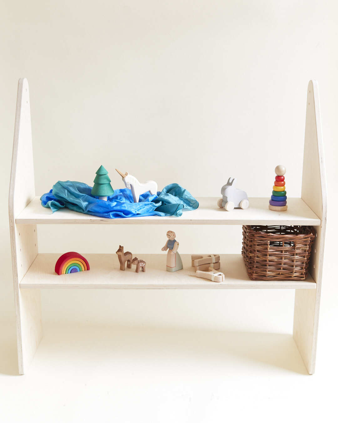 Waldorf Playstand
